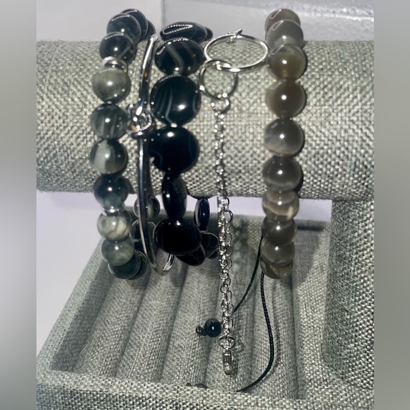 This stackable 5 bracelet set w 3 beaded 2 silver. One is adjustable 2 stretch. - Picture 8 of 11